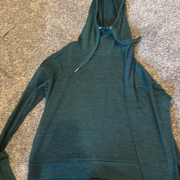 Old Navy Tops - Old navy, size small, never worn, tighter sleeves around wrist, emerald colored